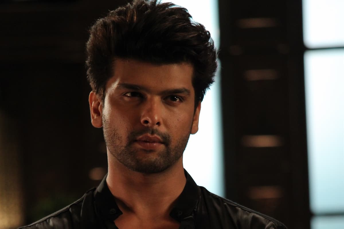 Kushal Tandon Ehmmbh GIF  Kushal Tandon Ehmmbh Smile  Discover  Share  GIFs