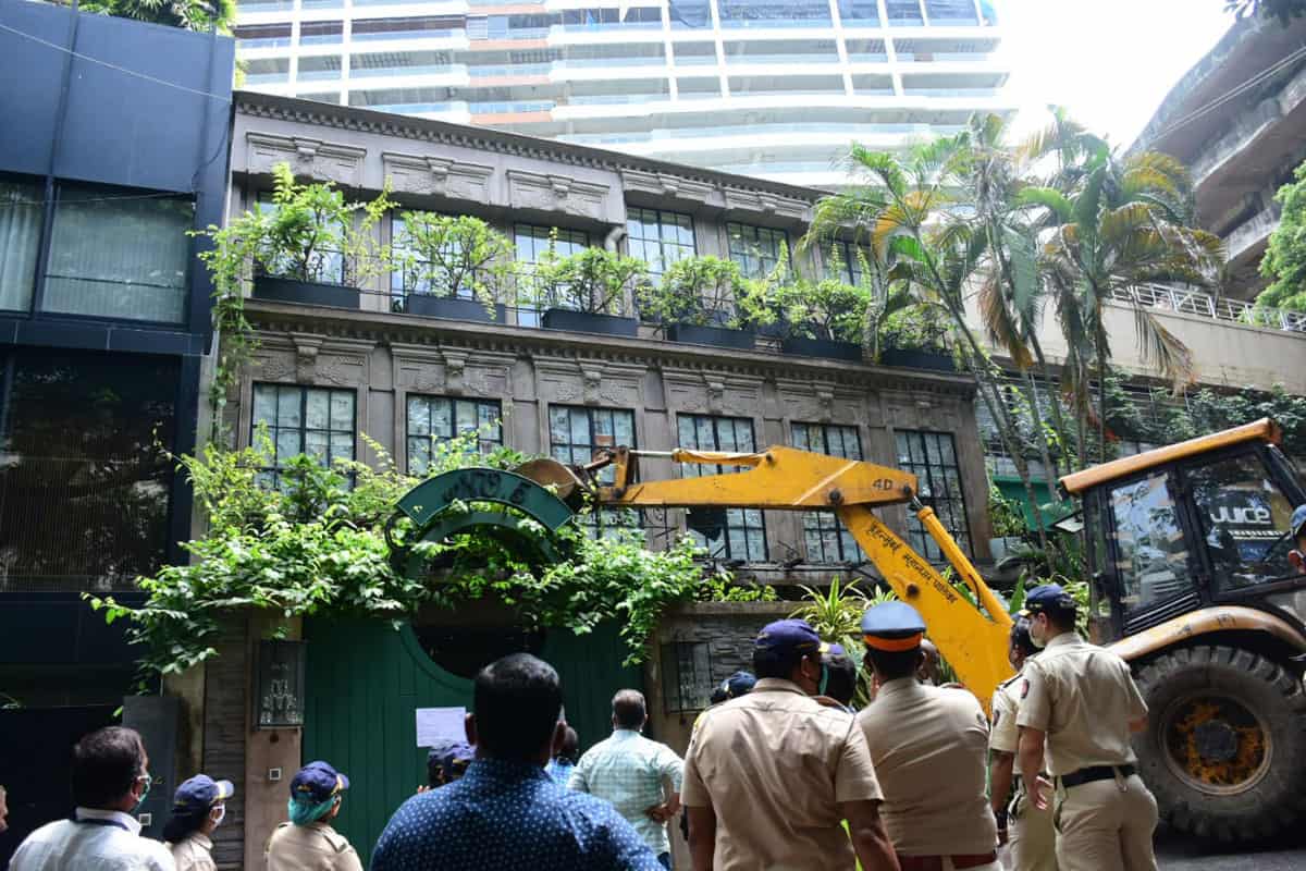 Kangana Ranaut's mumbai office demolished